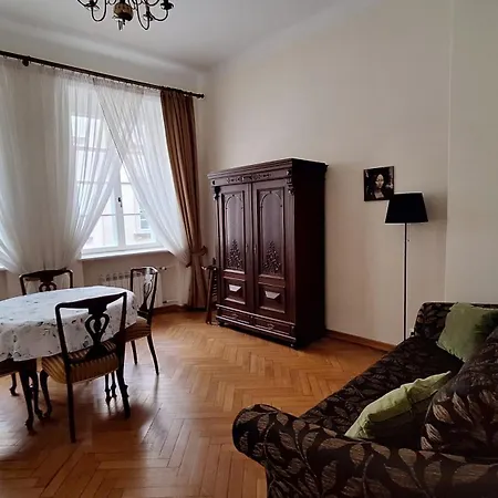 Elegant 3 At The Old Town - 70m2 - Up To 6 Sleeps * Varşova