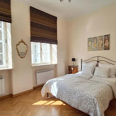 Elegant 3 At The Old Town - 70m2 - Up To 6 Sleeps *