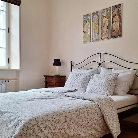 Apartment Elegant 3 At The Old Town - 70m2 - Up To 6 Sleeps